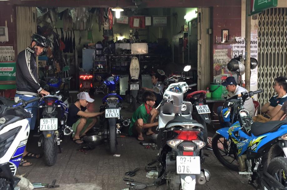 4 kinh doanh tiệm xe máy