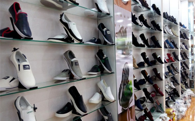 Kinh nghiệm kinh doanh giày dép cho người muốn khởi nghiệp